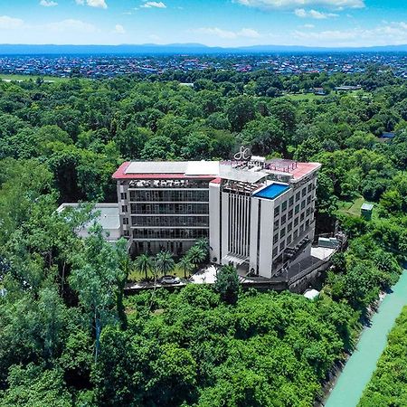 Hotel Siraichuli Chitwan Exteriör bild