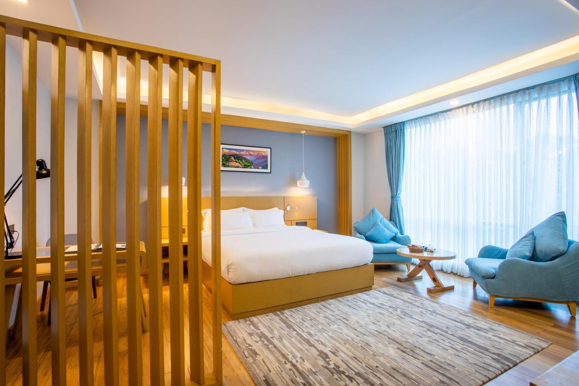 Hotel Siraichuli Chitwan Exteriör bild